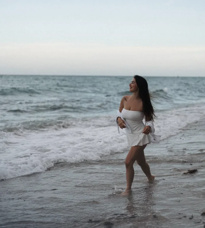 Зображення для контактної секції